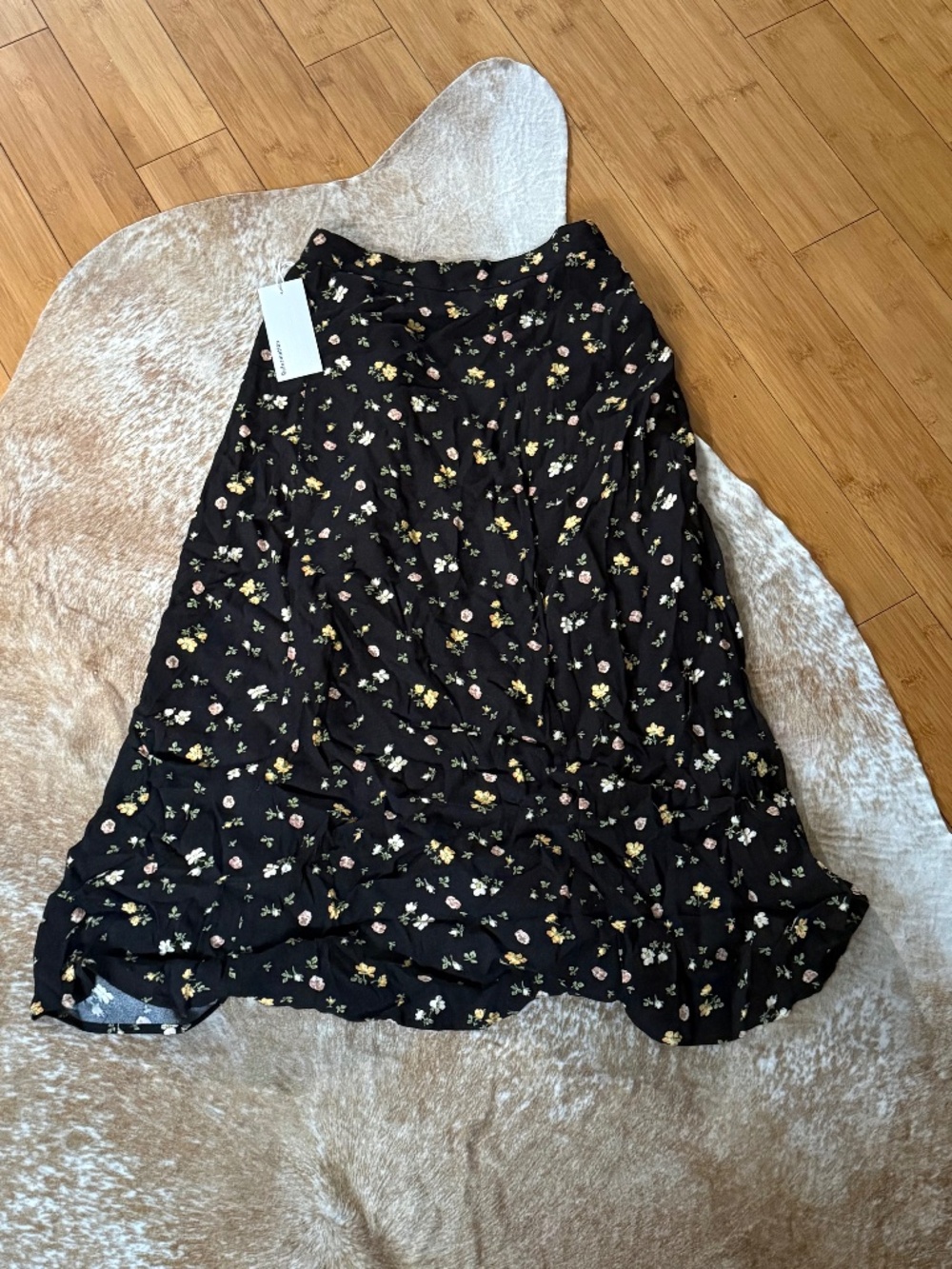 Reformation Midi Skirt - Picture 3 of 3